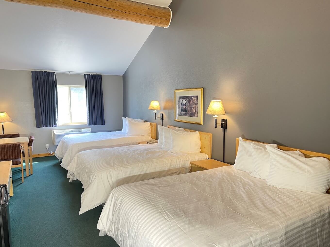 Moose Creek Lodge Cody WY UXU Ranch Yellowstone